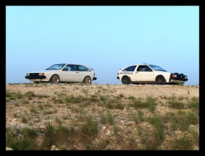 35_twocars3