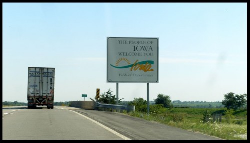 01_ia_welcomesign Iowa Welcomes Me
