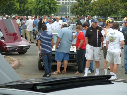 44_ca_crowd3