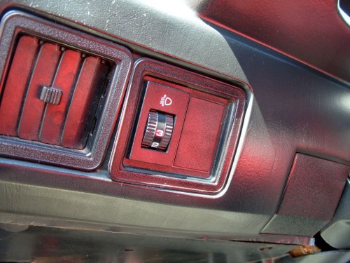 06_me_headlightadjuster