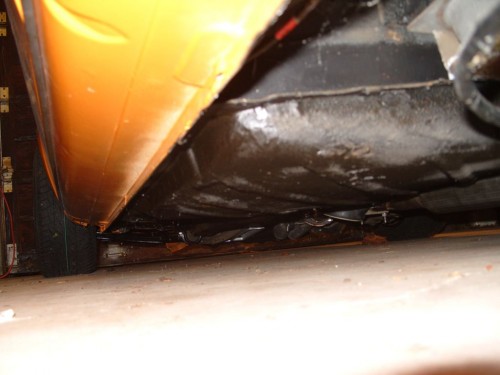 16_il_underside